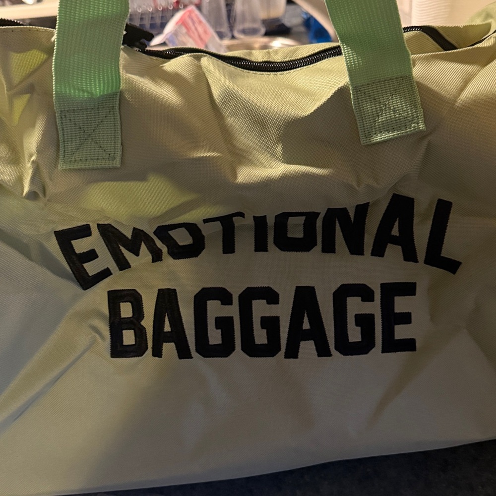 FIVE Brand new Assholes Live Forever duffle bags. - Picture 8 of 10